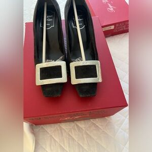 Roger Vivier 6.5 brown suede 45mm Heels Silver Buckle with box smoke/pet free hs